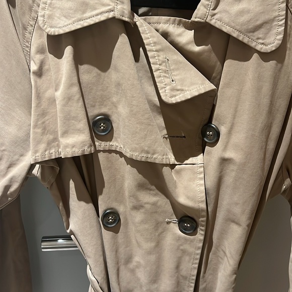 Zara trench coat - Picture 2 of 5